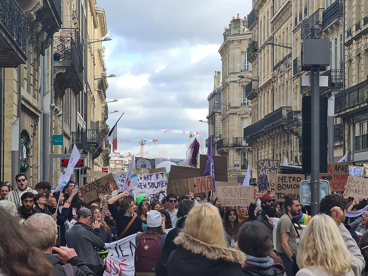 Archive : manifestation contre la réforme des retraites à Bordeaux, le 31 janvier 2023 ; ce n’est pas le cortège du 31 octobre 2026.